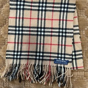 Burberry wool scarf